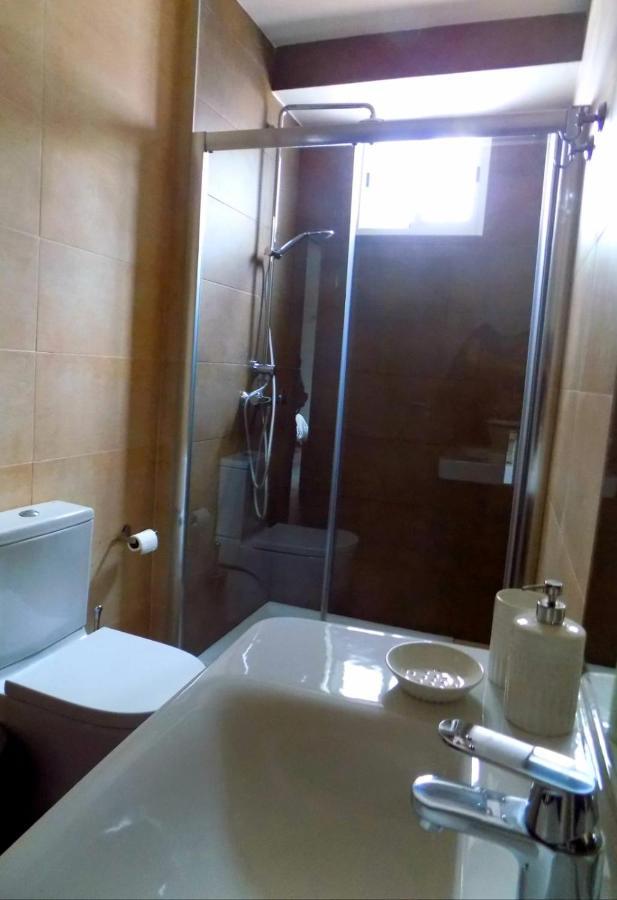Residencia Viriato Hostel เซบีญา ภายนอก รูปภาพ