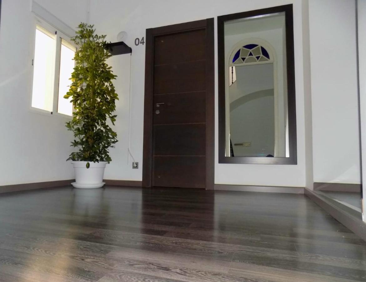 Residencia Viriato Hostel เซบีญา ภายนอก รูปภาพ