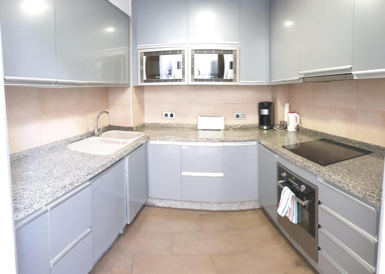 Residencia Viriato Hostel เซบีญา ภายนอก รูปภาพ