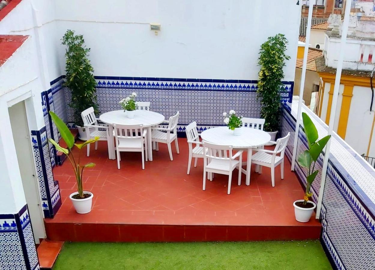 Residencia Viriato Hostel เซบีญา ภายนอก รูปภาพ